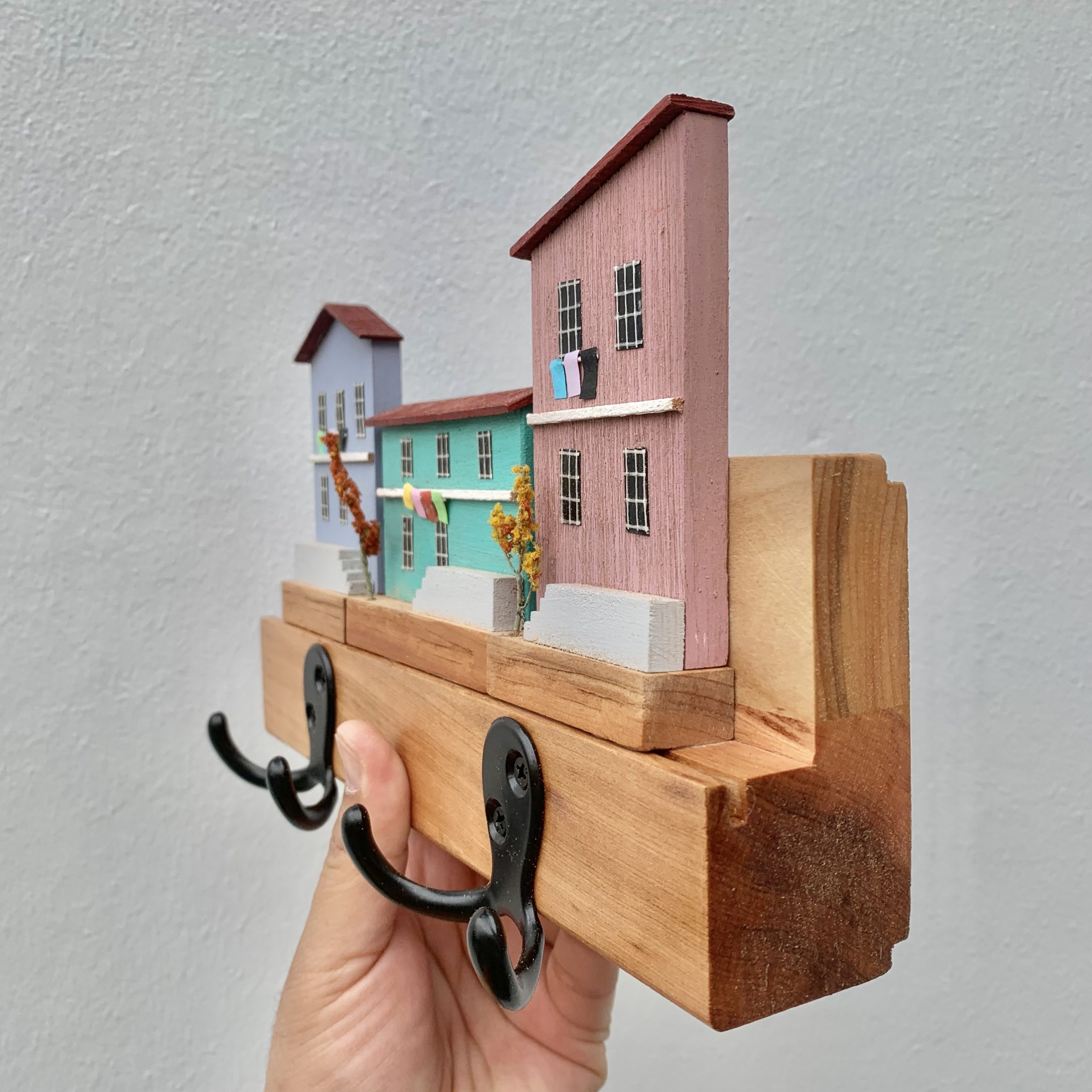 PORTA LLAVES CASITAS DE COLORES - Imagen 2